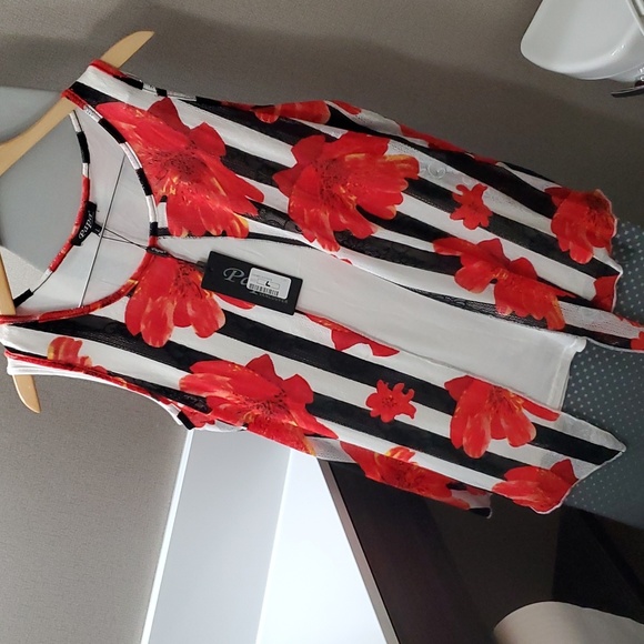 Top - Picture 1 of 8